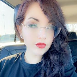 Meet your Posher, Ciara